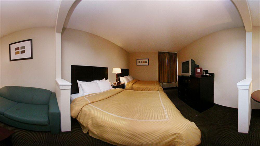 Quality Suites Irving-Las Colinas Exterior foto